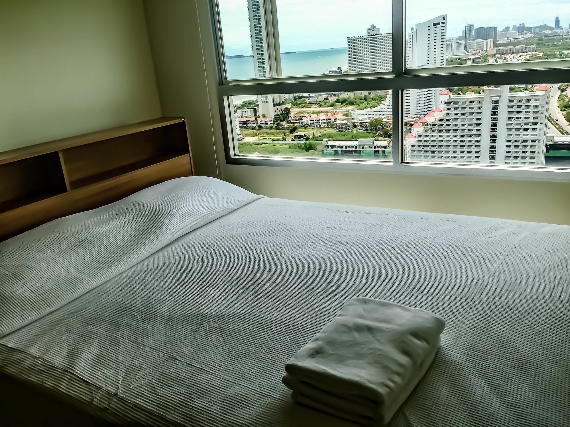 Lumpini Seaview Jomtien By Parikal Hotel Exterior photo